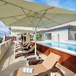Kalma Hotel